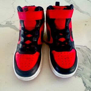 little kids nike high tops never worn